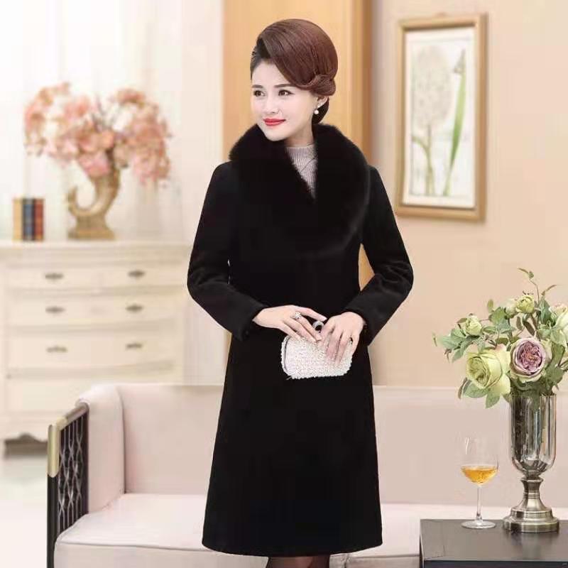 Medium To Long Length Women's Mother's Coat For Middle-aged And Elderly People